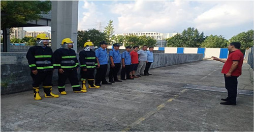 公司开展消防演习